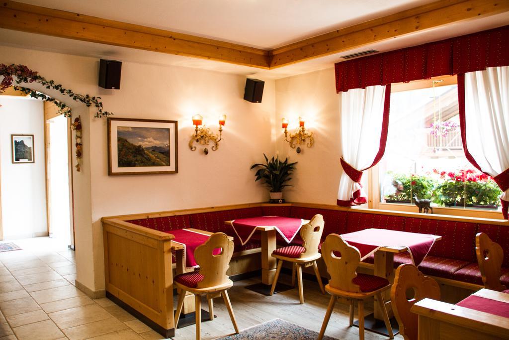 Dolomiti Hotel Cozzio Madonna Exterior foto